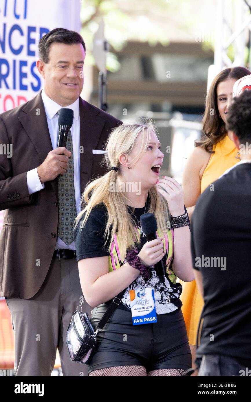 Carson Daly, MGK fan on stage for NBC Today Show Concert Series with