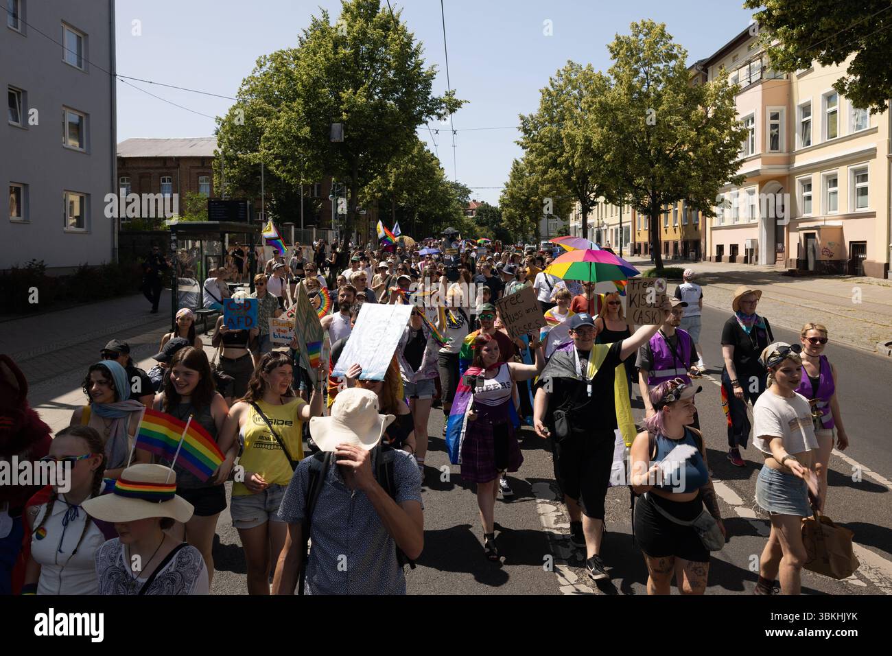CSD und AFD Kundgebung im Eberswalde Christopher-Street-Day-Parade und ...