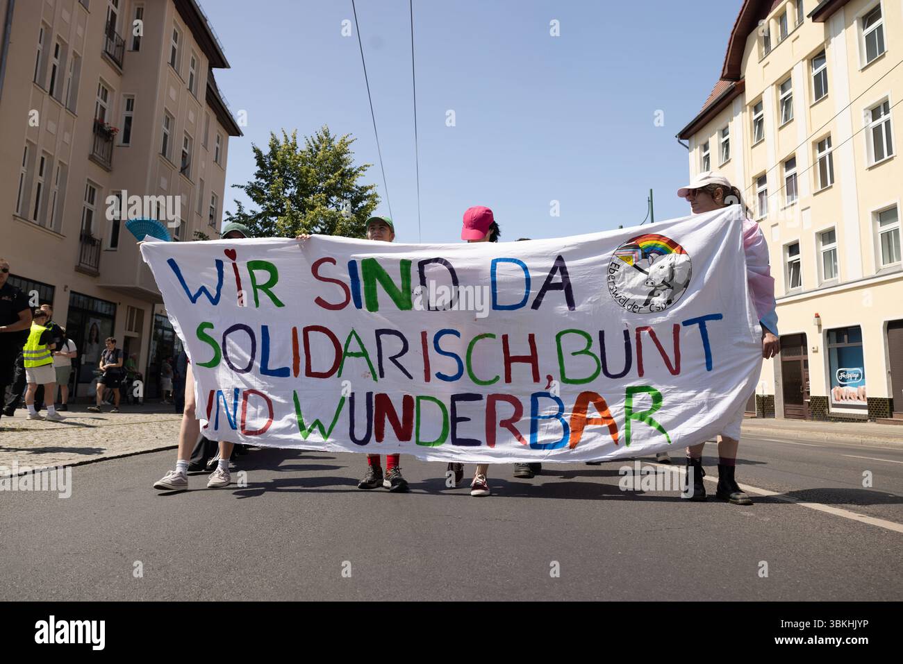 CSD und AFD Kundgebung im Eberswalde Christopher-Street-Day-Parade und ...