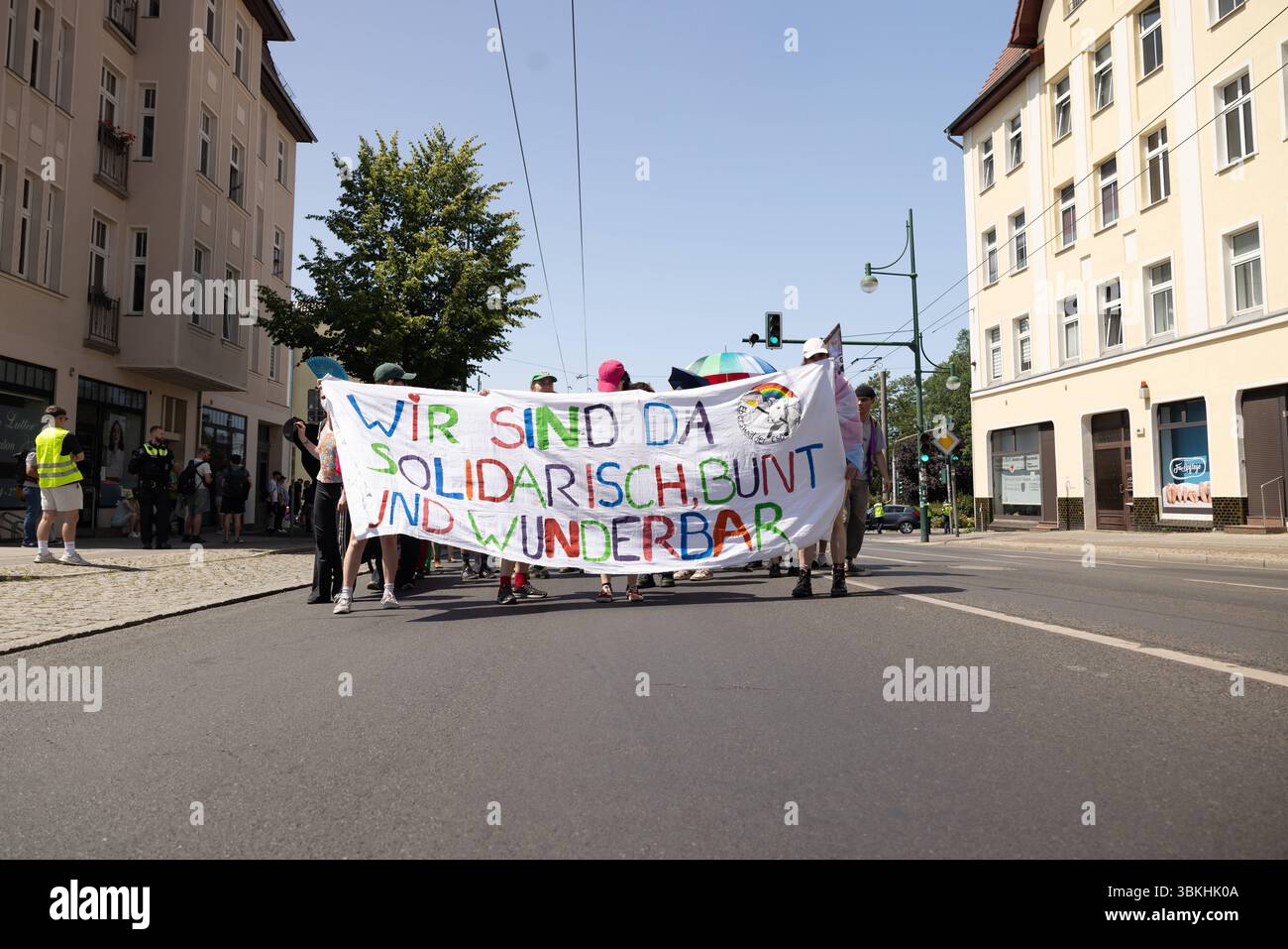 CSD und AFD Kundgebung im Eberswalde Christopher-Street-Day-Parade und ...