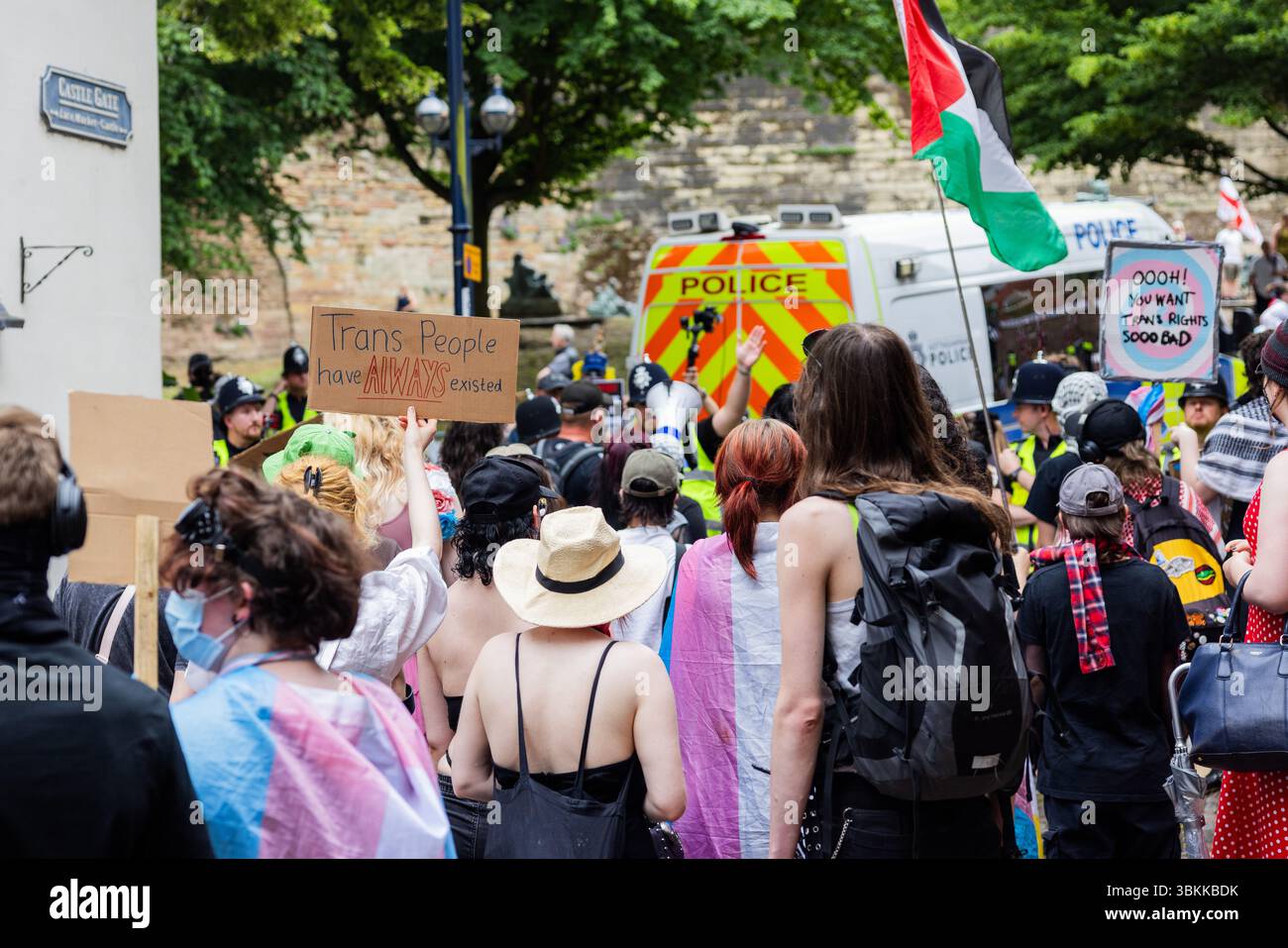 Nottingham, UK. 21 JUN, 2025. Counter protestors attempt to get to UKIP ...