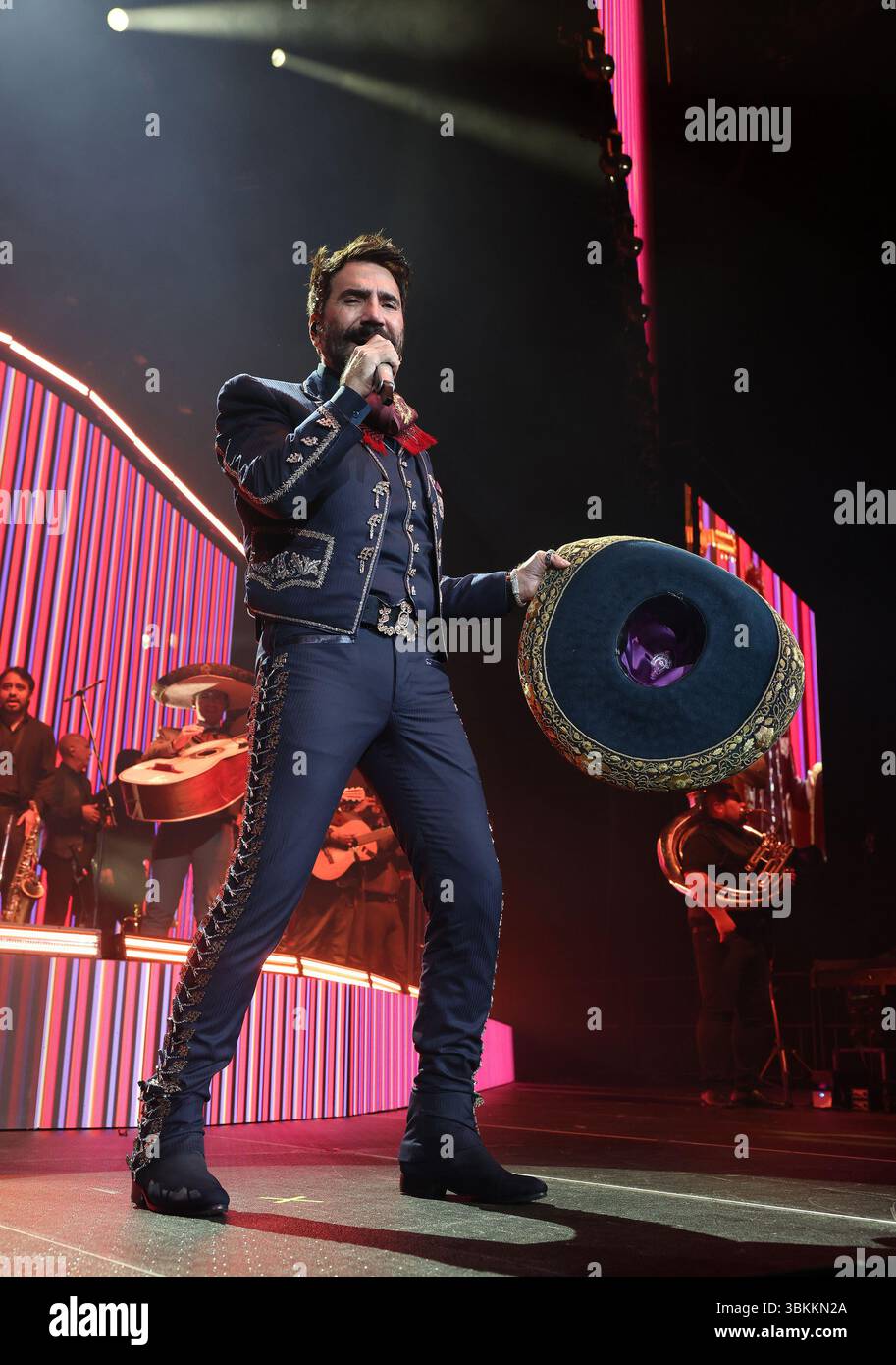MIAMI, FL - JUNE 21: Alejandro Fernandez performs during Alejandro ...