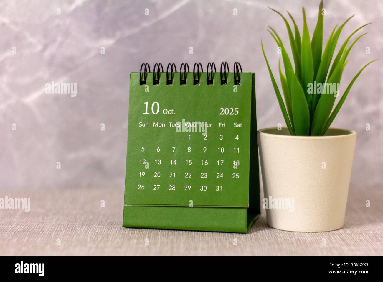 October Desktop Calender Desktop calendar for October 2025 on the desktop Stock Photo - Alamy