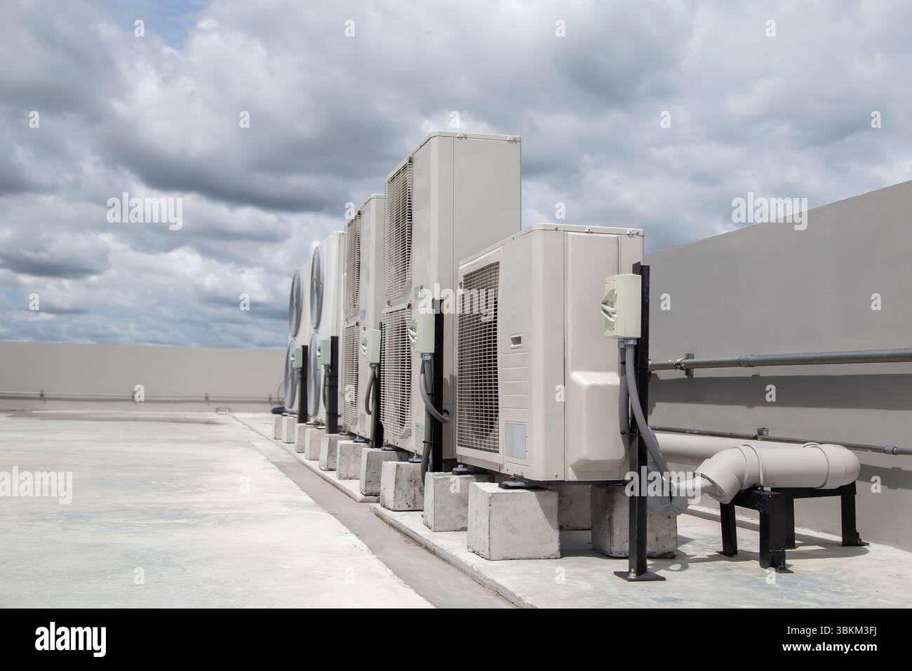 Outside machine control room hi-res stock photography and images - Alamy