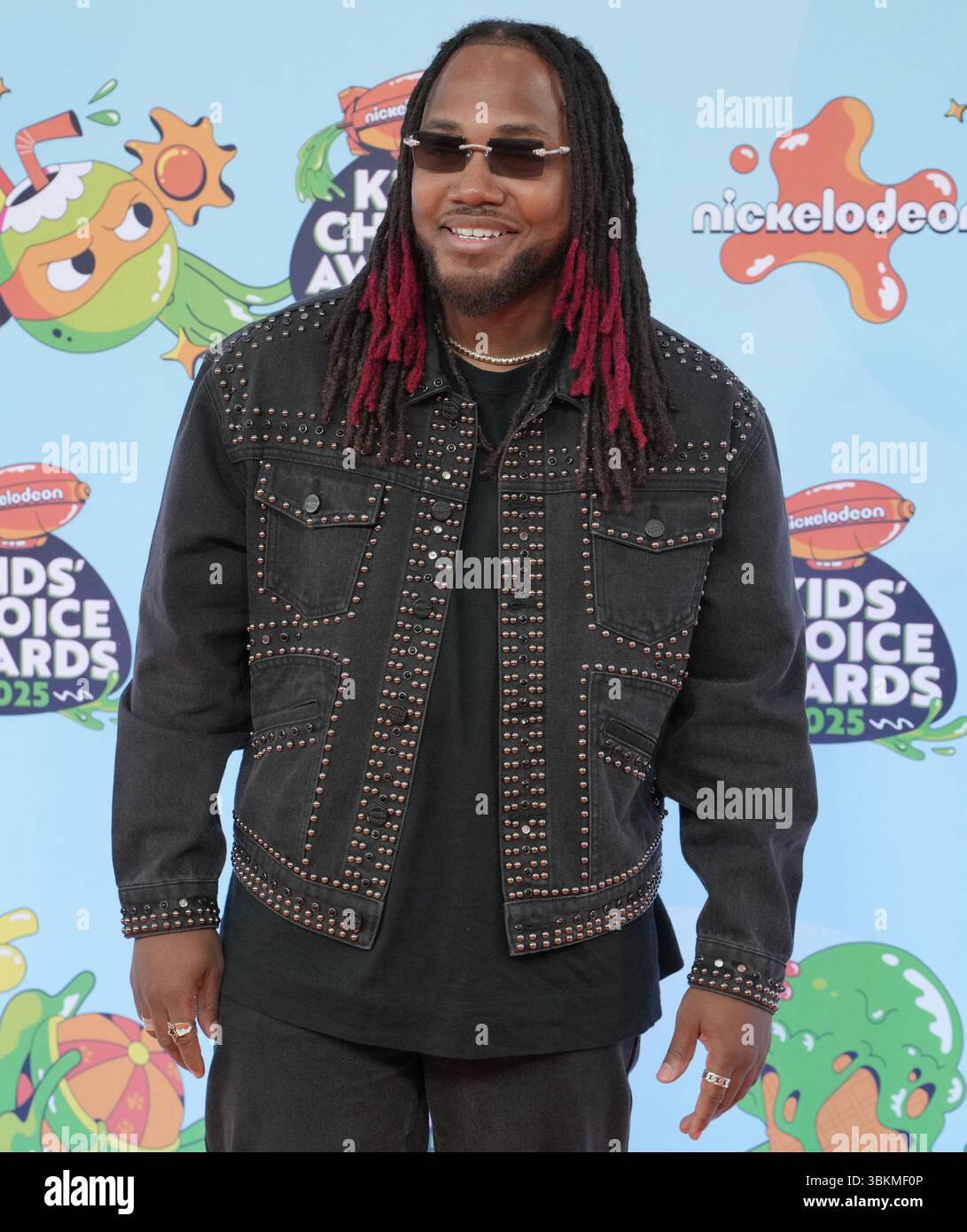 Leon Thomas III arrives at the Nickelodeon Kids’ Choice Awards 2025
