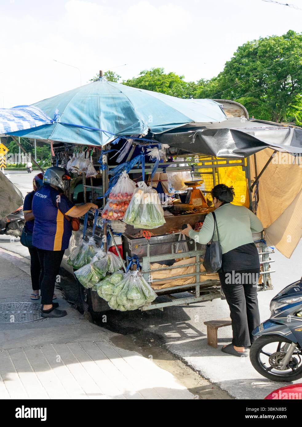 Thailand bangkok local thai hi res stock photography and images Alamy