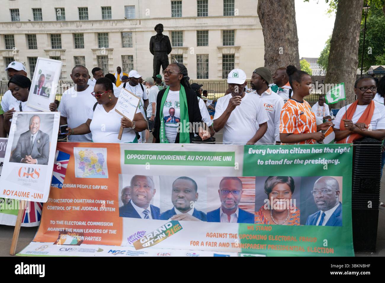 supporters-of-the-ivorian-opposition-gather-outside-richmond-terrace-in