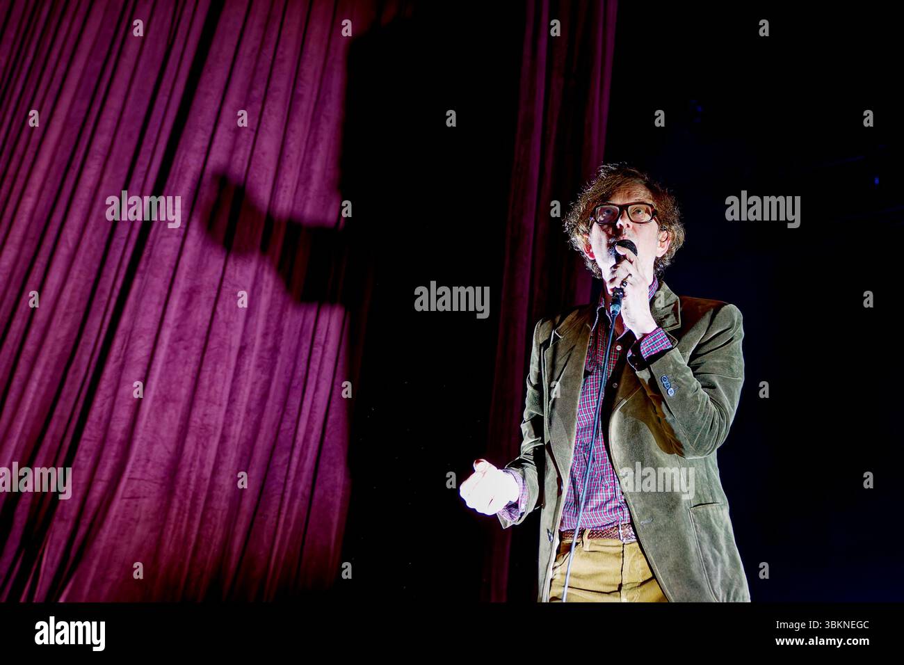 You deserve more 2025 tour hi-res stock photography and images - Alamy