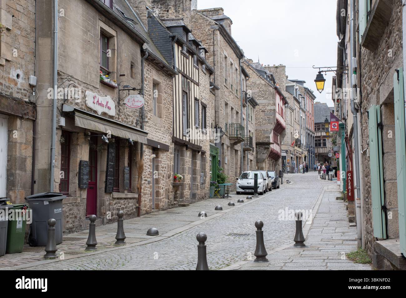 Old buildings in Rue Haute Voie, Dinan Stock Photo