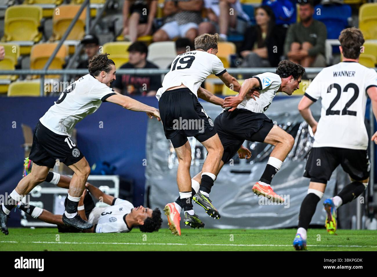 Van Rohl DUNAJSKA STREDA - Marlin Rohl of Germany U21 celebrates the 3-2 at the ...