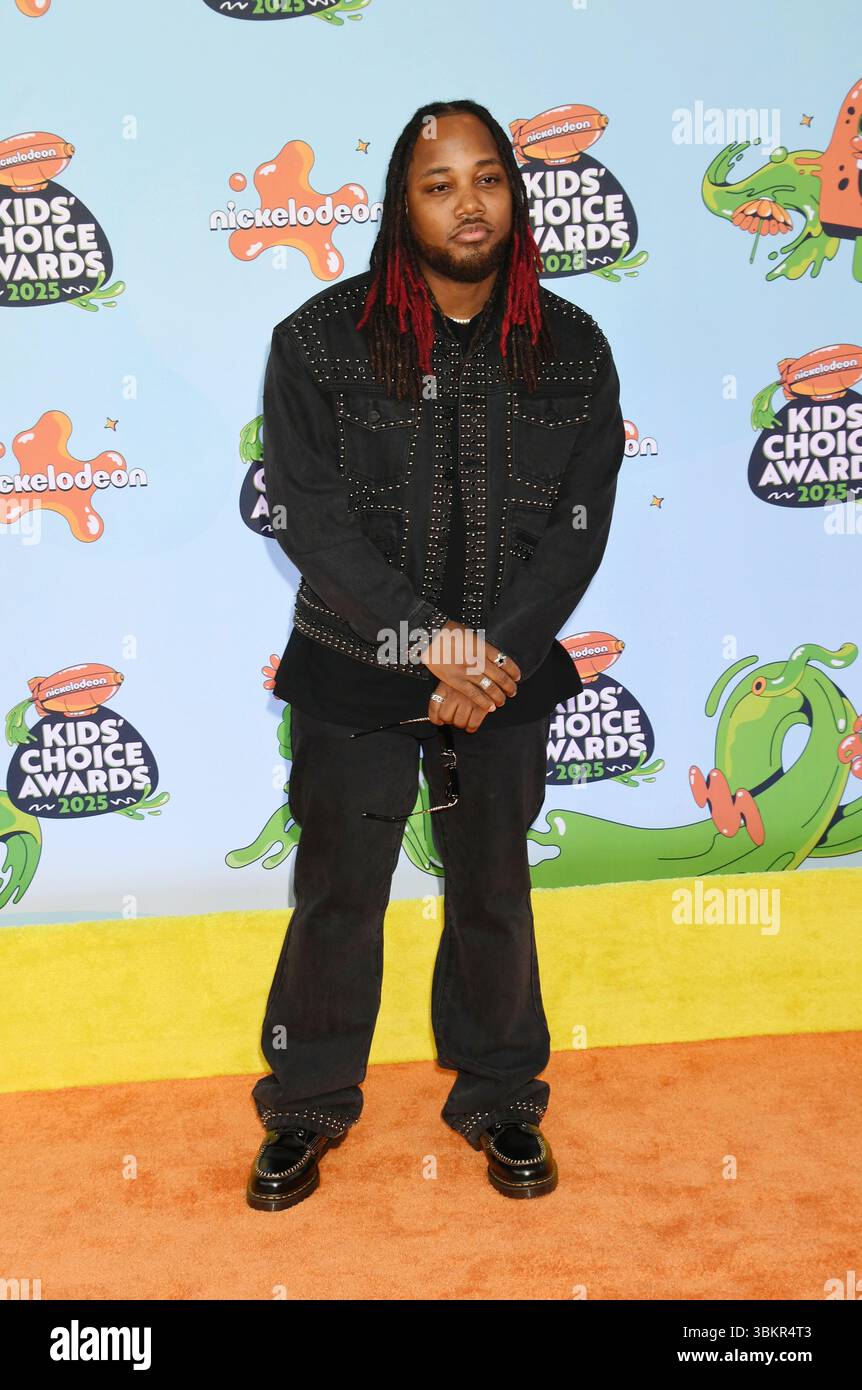 SANTA MONICA, CALIFORNIA - JUNE 21: Leon Thomas III attends the 2025 ...