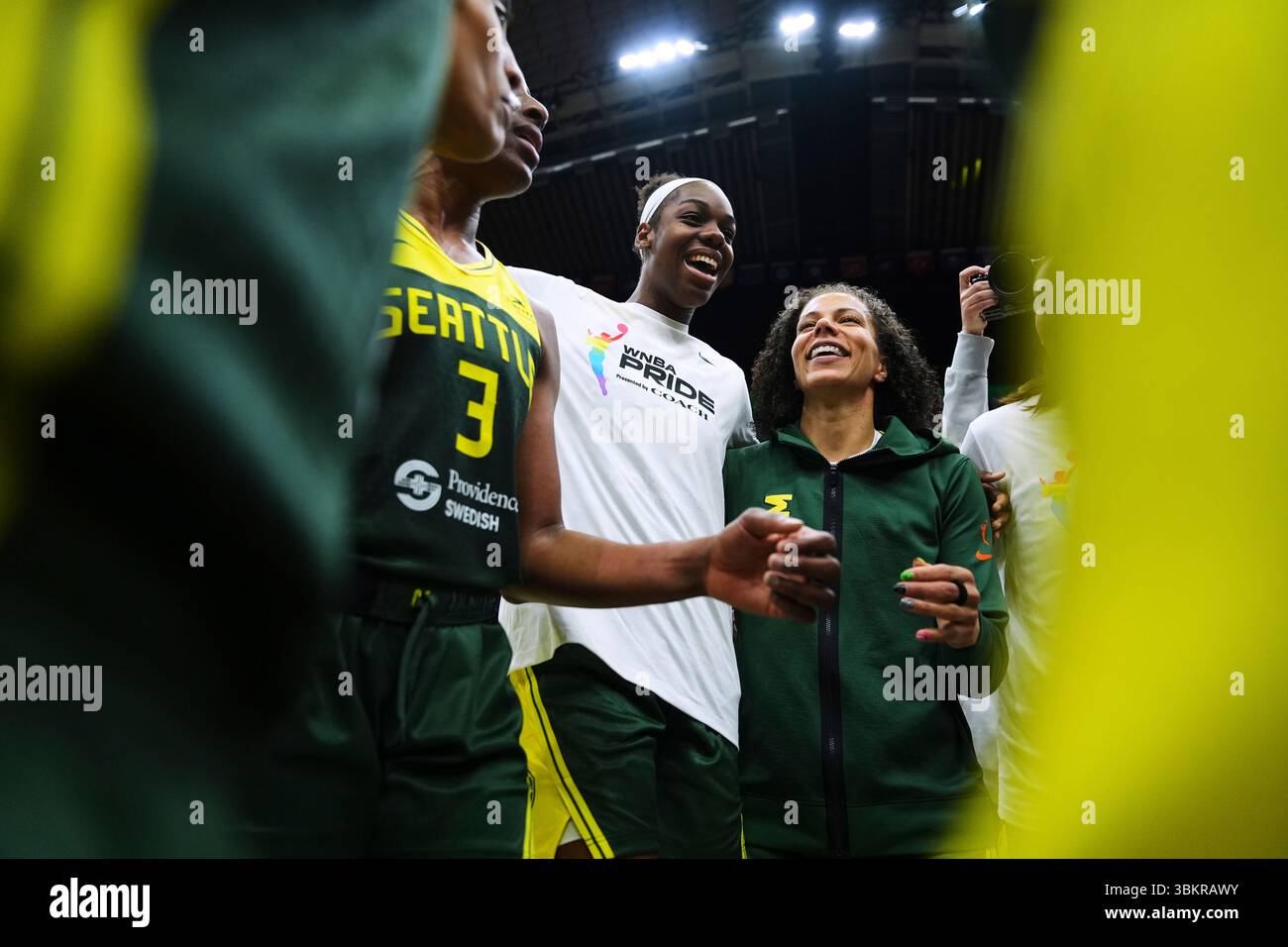 From left, Seattle Storm forward Nneka Ogwumike (3), Dominique Malonga