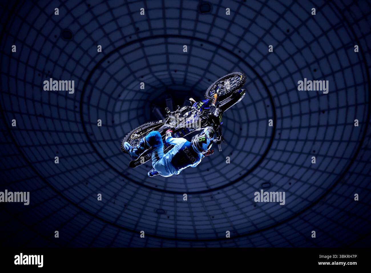 Taka higashino hi-res stock photography and images - Alamy