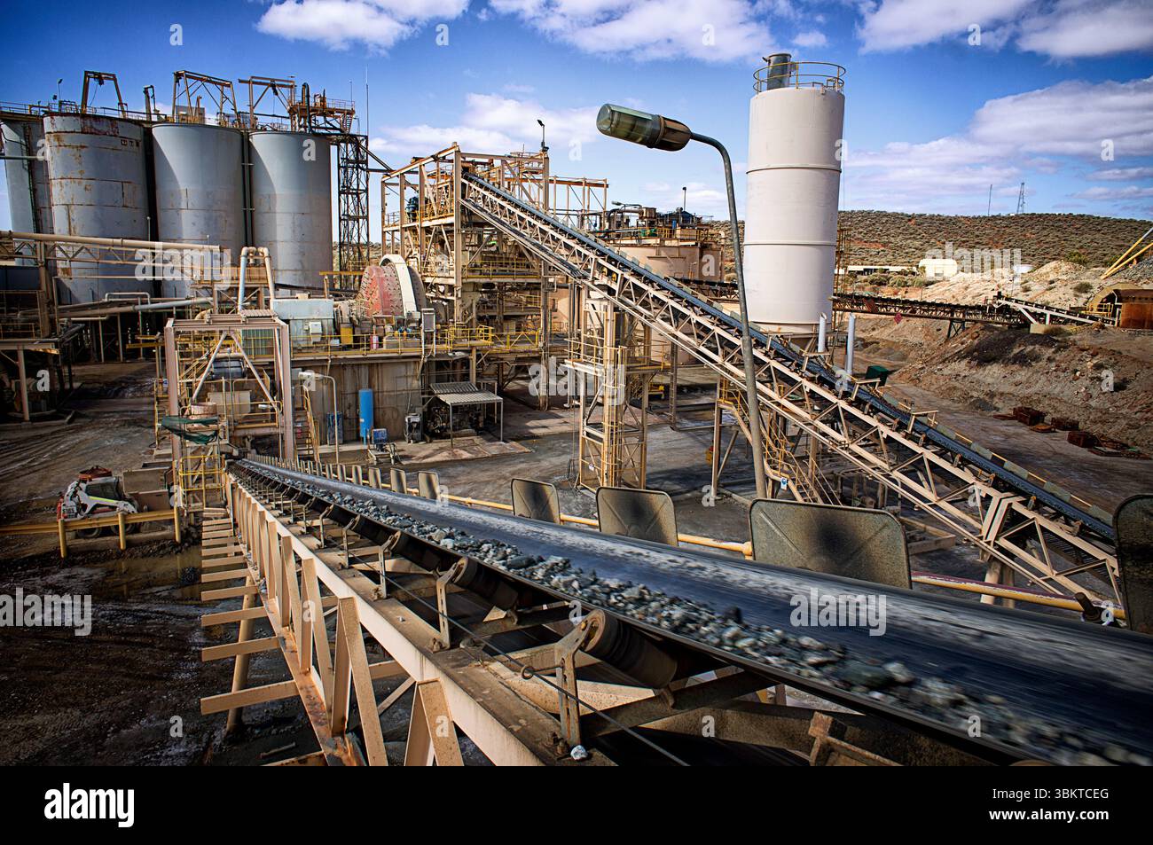 Gold processing plant at night Western Australia Stock Photo - Alamy
