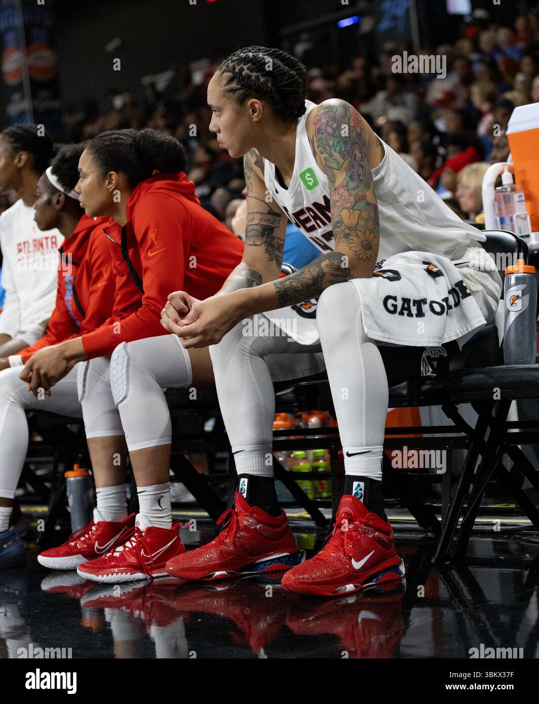Chicago Sky take on Brittney Griner #42 and the Atlanta Dream at