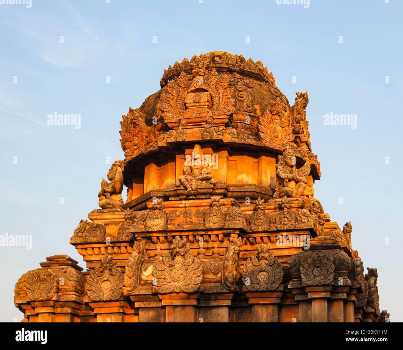 Indian temple walls hi-res stock photography and images - Alamy