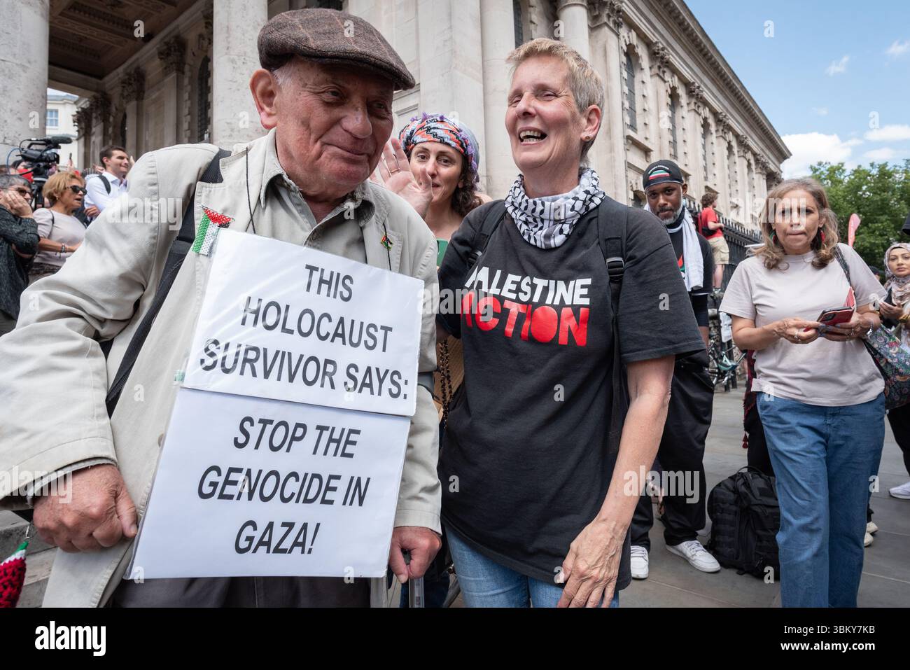 London, UK. 23 June, 2025. Holocaust survivor Stephen Kapos with supporters of non-violent direct action group Palestine Action rallying in solidarity following statements by Home Secretary Yvette Cooper that she intends to ban the group under anti-terrorism laws. The group, known for targeting UK factories and offices related to Elbit Systems, Israel's largest weapons manufacturer, and recently spraying military aircraft with red paint, claim the ban is a further clampdown on protests opposing Israel's war on Gaza. Credit: Ron Fassbender/Alamy Live News Stock Photo
