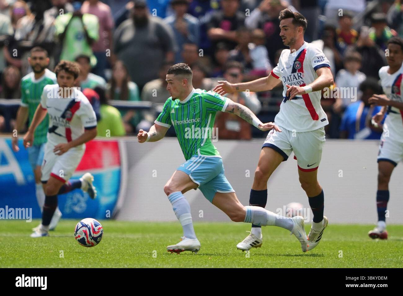 Seattle Sounders' Cristian Roldan gets past Paris Saint-Germain's ...