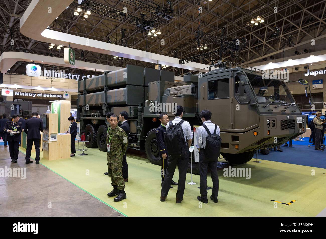 Japan self defense forces booth hi-res stock photography and images - Alamy