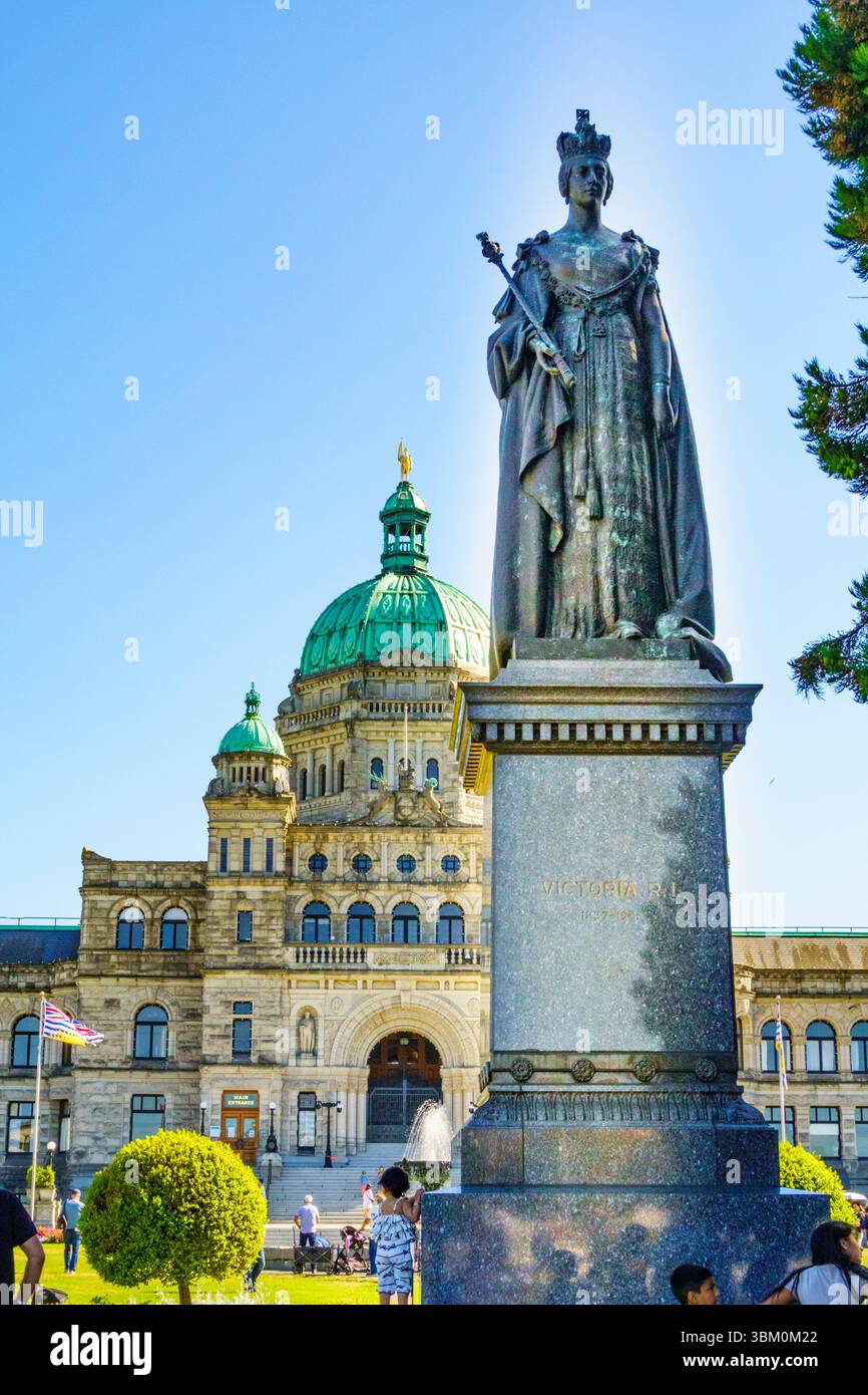 Queen Victoria Statue, Legislature Assembly of British Columbia building, Victoria, British Columbia, Canada. (Editorial Use Only) Stock Photo
