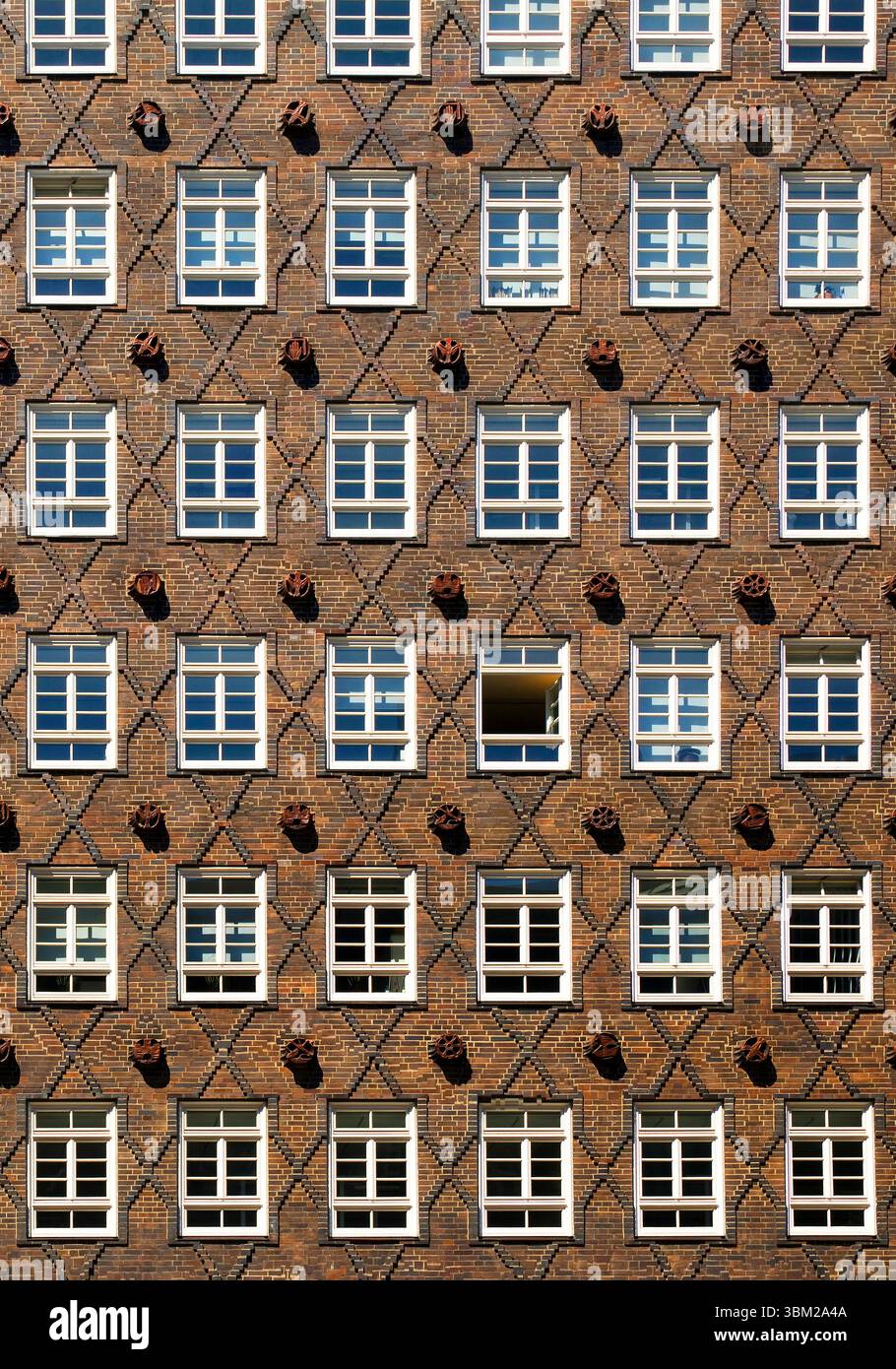facade of the Sprinkenhof, brick expressionism in the Kontorhaus district, Germany, Hamburg, Hamburg Stock Photo