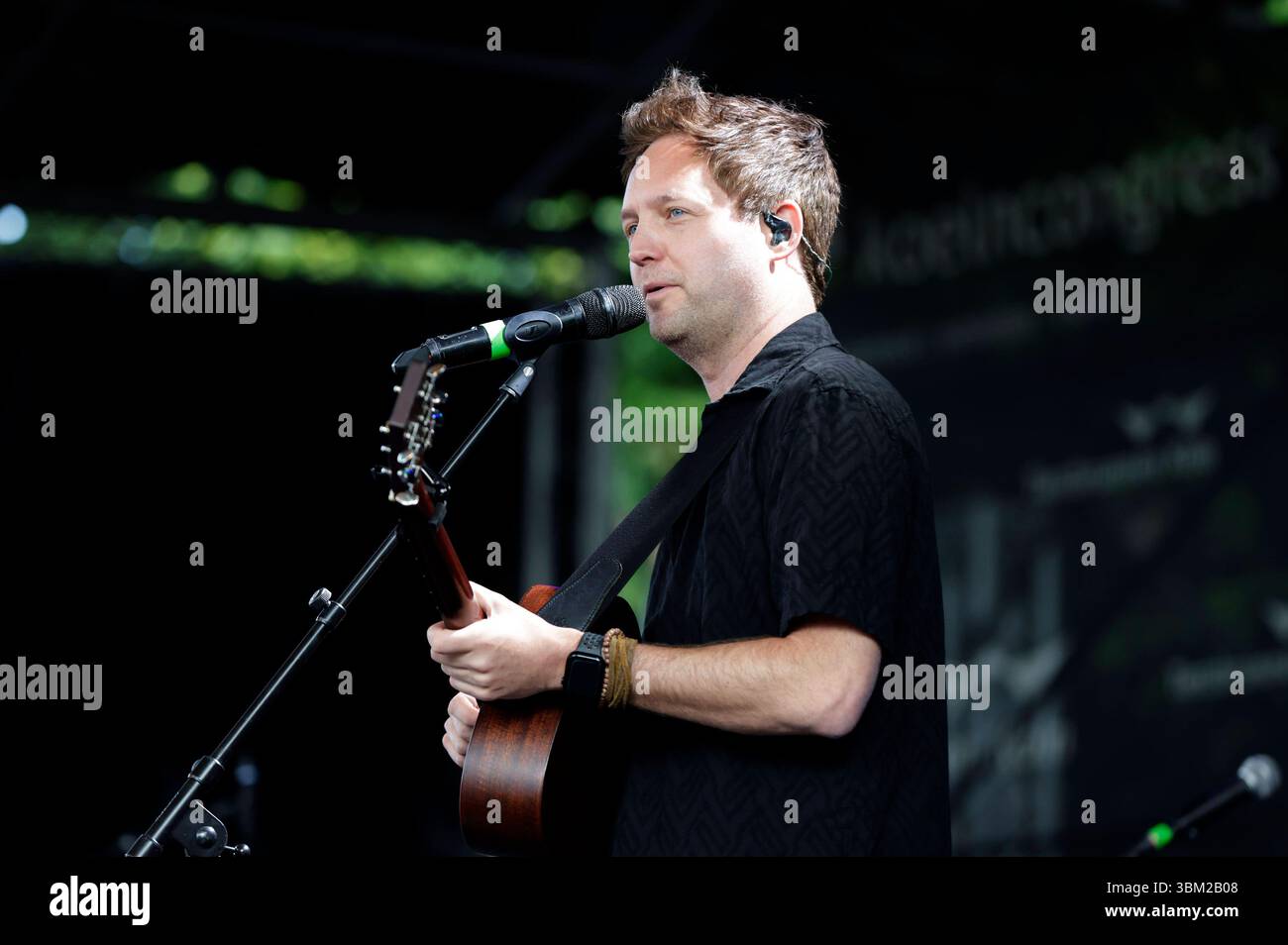 Nick Howard live bei einem Konzert im Tanzbrunnen. Köln, 23.06.2025 ...