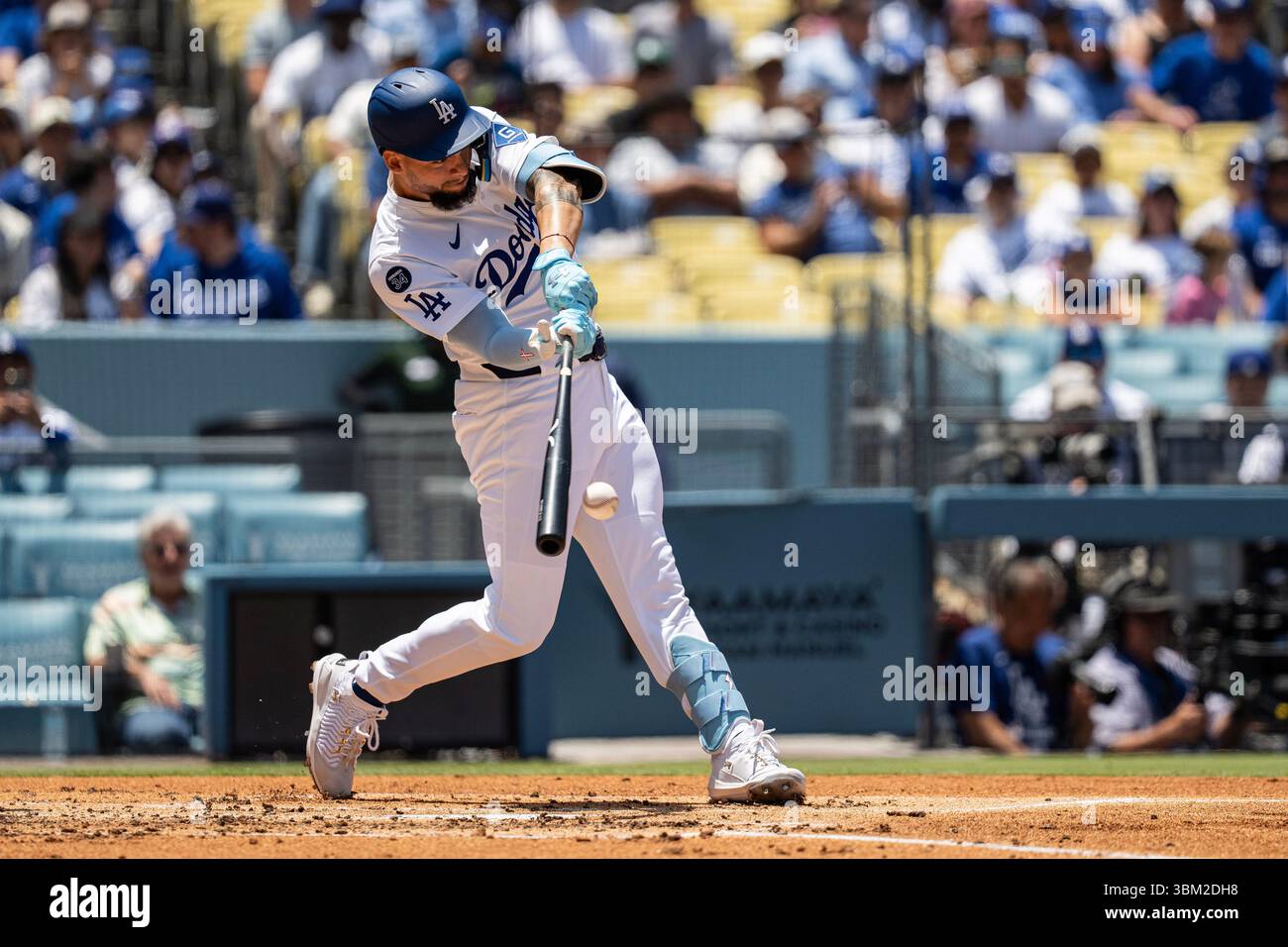 Los Angeles Dodgers outfielder Andy Pages (44) singles during a MLB ...