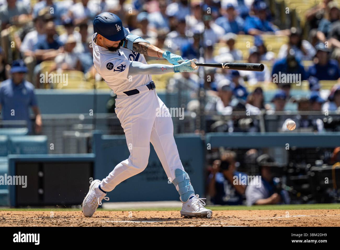 Los Angeles Dodgers outfielder Andy Pages (44) bats during a MLB game ...