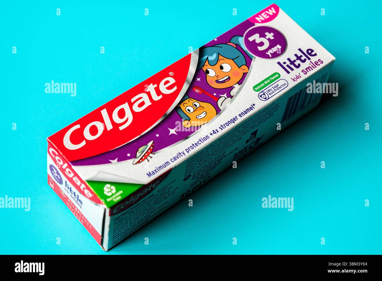 London UK, June 24 2025, Carton Of Colgate Little Kids Toothpaste Stock ...