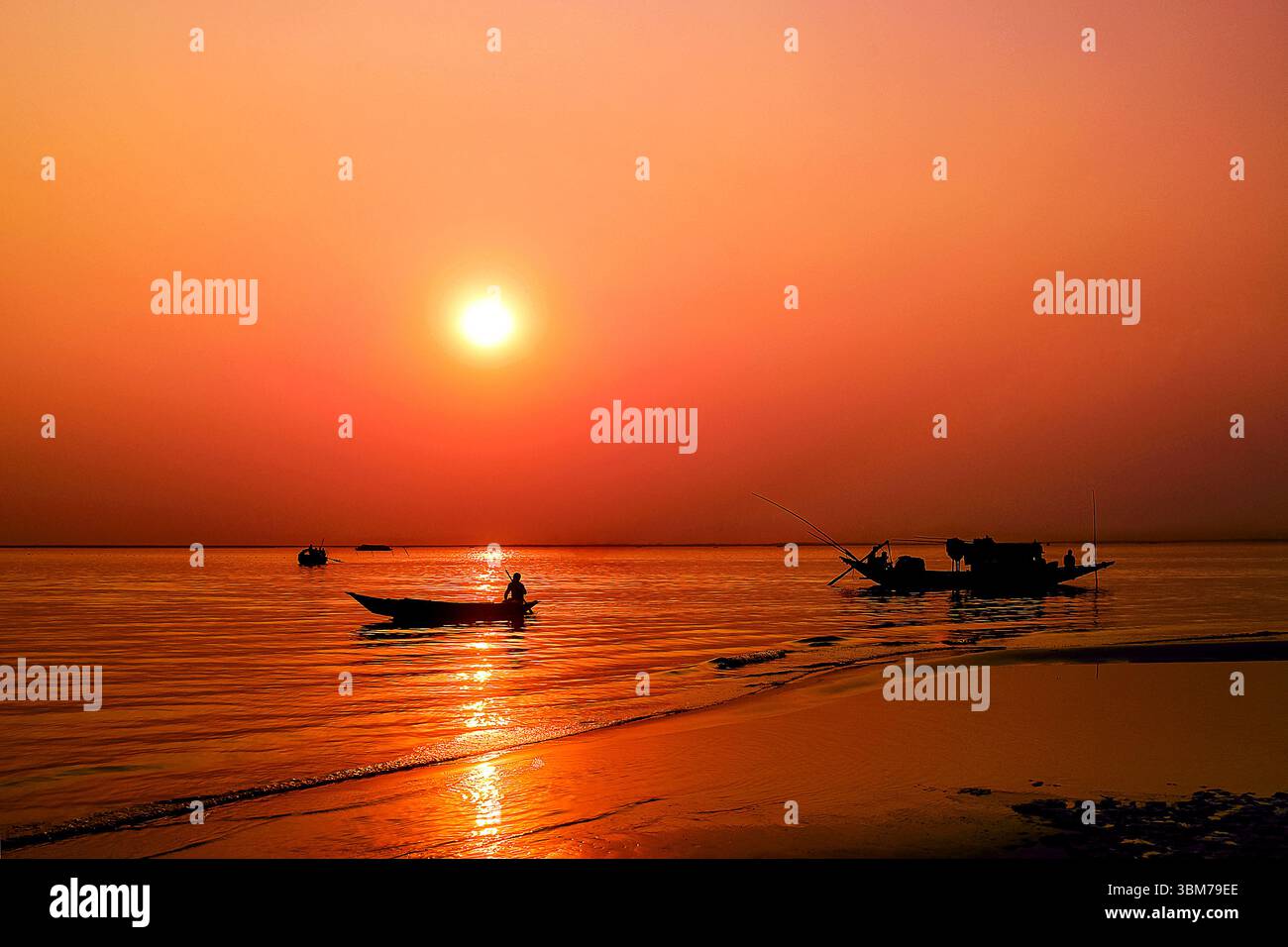I Rested Sunset Beautiful sunset illuminates boats hi-res stock photography and images ...