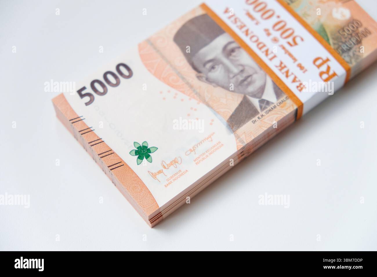 Uang rupiah indonesia hi-res stock photography and images - Alamy