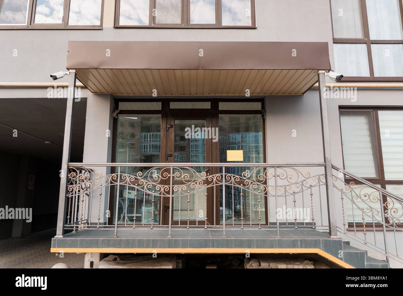 Well maintained commercial buildings hi-res stock photography and ...