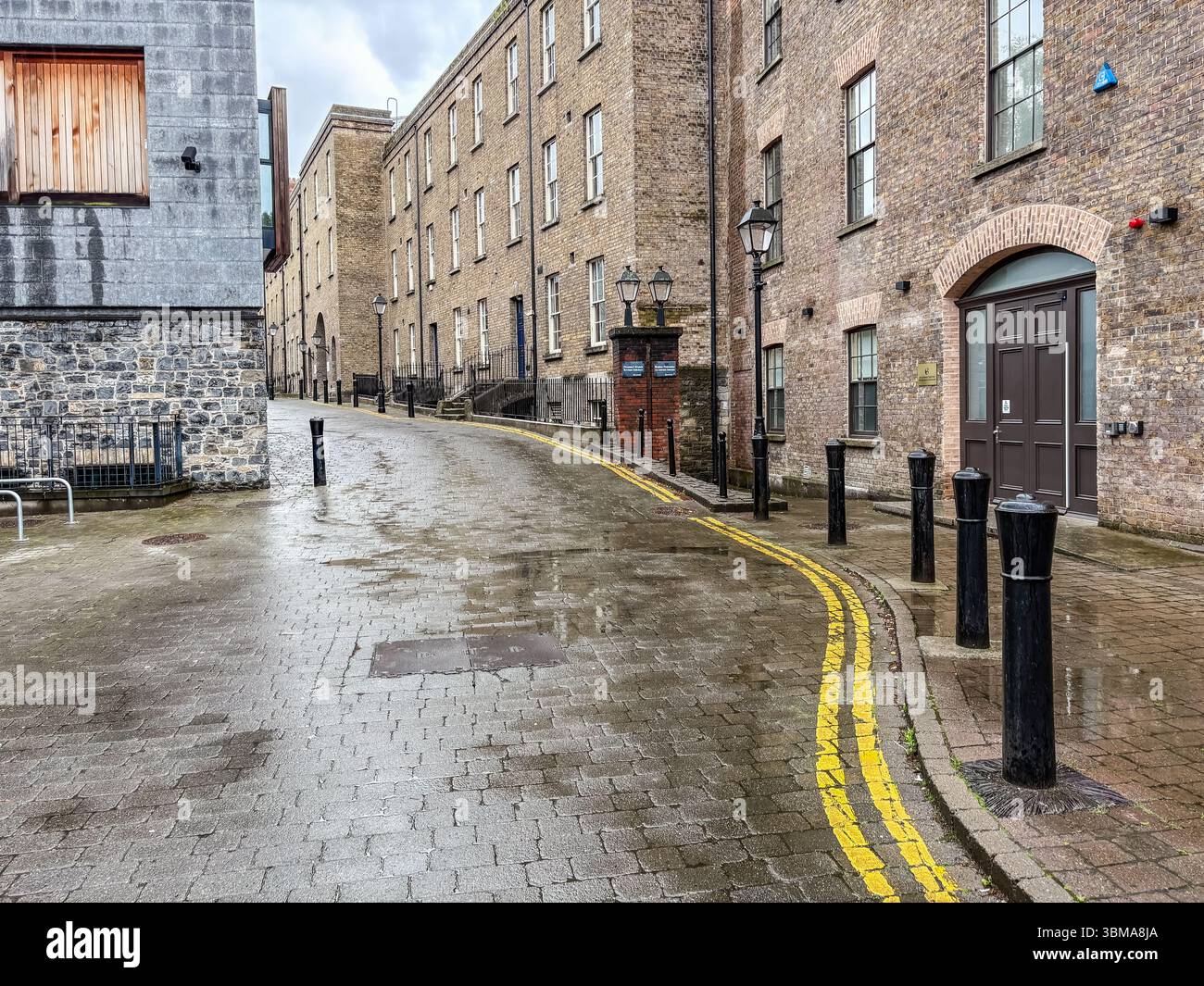 Dublin and rain hi-res stock photography and images - Alamy