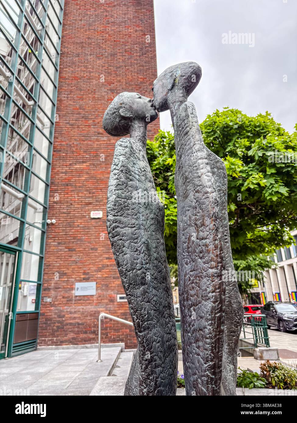 Sculpture Bronze érotique “Two Kissing Gays” – Statue Art Déco, Figurine Fine Arts Wohnkultur