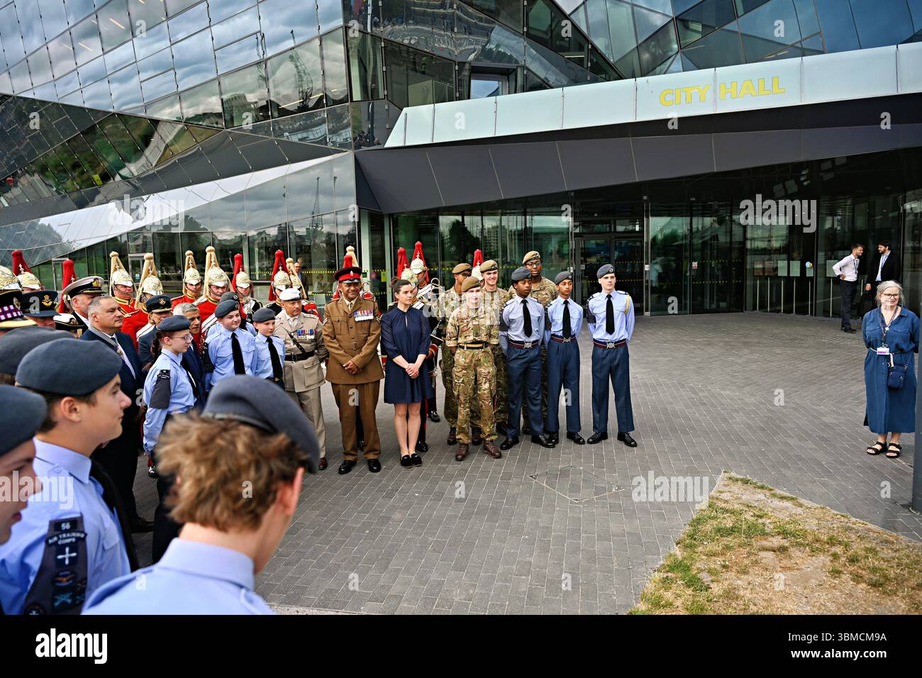 LONDON, UK. 26th June, 2025. The Mayor of London, Sadiq Khan, join the Chair of the London Assembly, Len Duvall OBE AM, members of the Armed Forces, London Assembly Members and the City Hall branch of the British Legion to pay tribute to the UK's servicemen and women ahead of National Armed Forces Day on Saturday 28th June at the City Hall, London, UK. (Photo by 李世惠/See Li/Picture Capital) Credit: See Li/Picture Capital/Alamy Live News Stock Photo