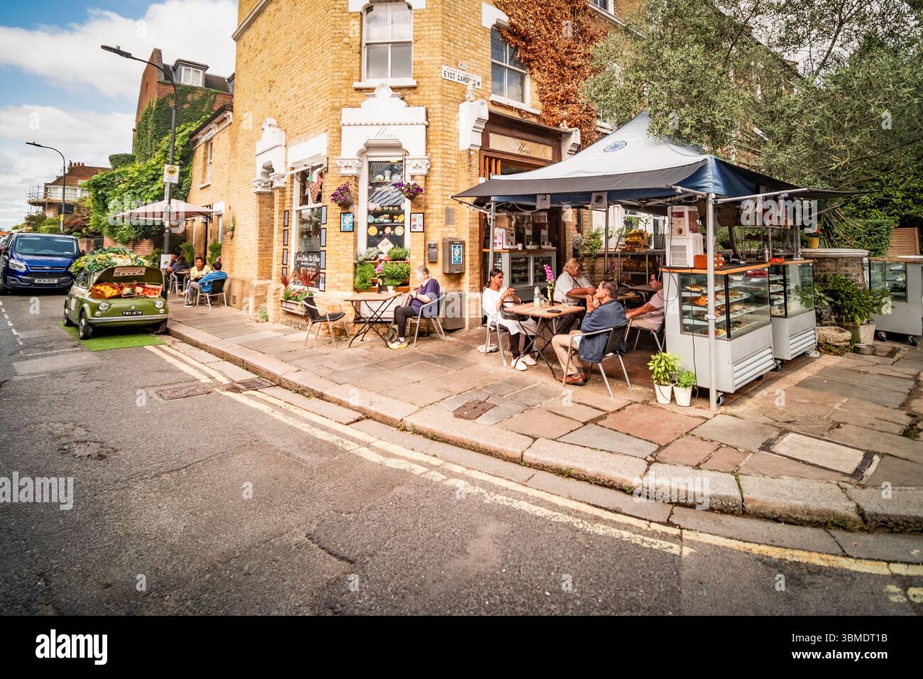 LONDON- JUNE 25, 2025: Mari Deli and Dining. An Italian coffee shop and deli with traditional Italian Food Stock Photo