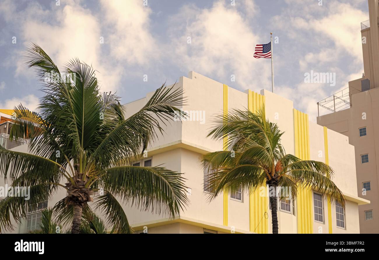 Architectural district Art Deco. Modern building of Miami beach. Ocean ...