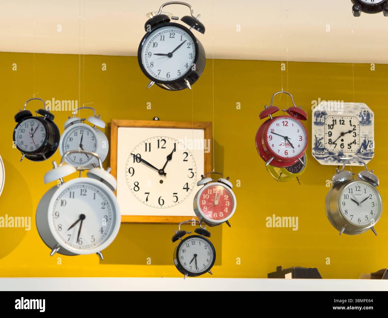 Schilderuhren hi-res stock photography and images - Alamy