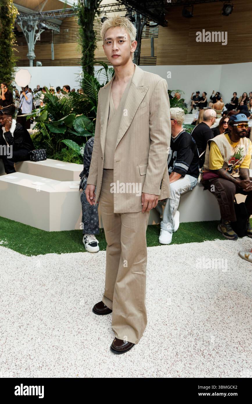 Kang Ha Neul Attends AMIRI Spring Summer 2026 Runway During Paris Kang Ha Neul Attends Amiri Spring Summer 2026 Runway During Paris Fashion Week Menswear On June 2025 Paris France 26062025 3BMGCK2 