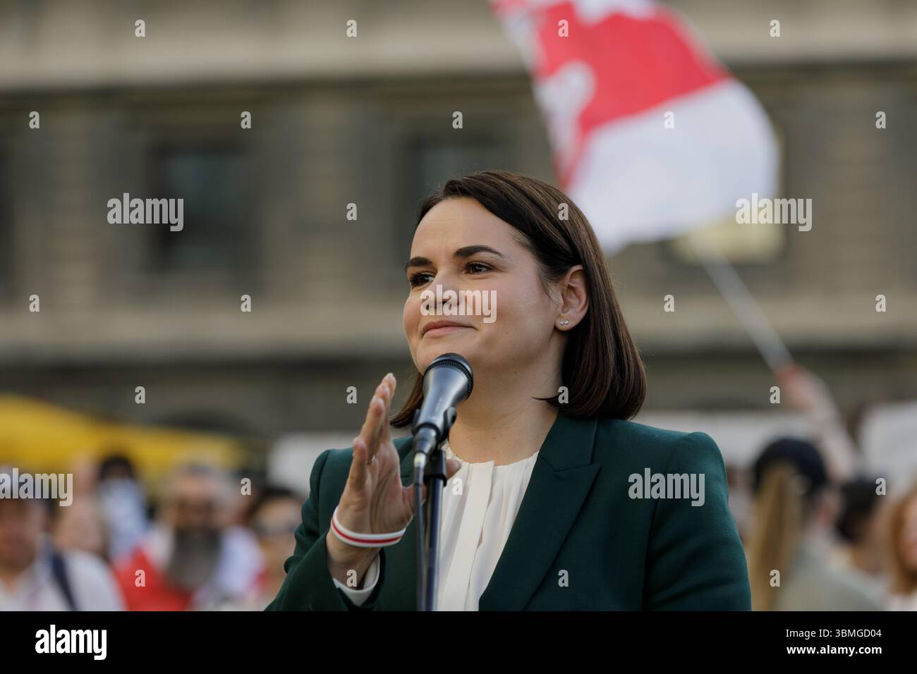 sviatlana-tsikhanouskaya-belarus-s-democratic-leader-gives-a-speech