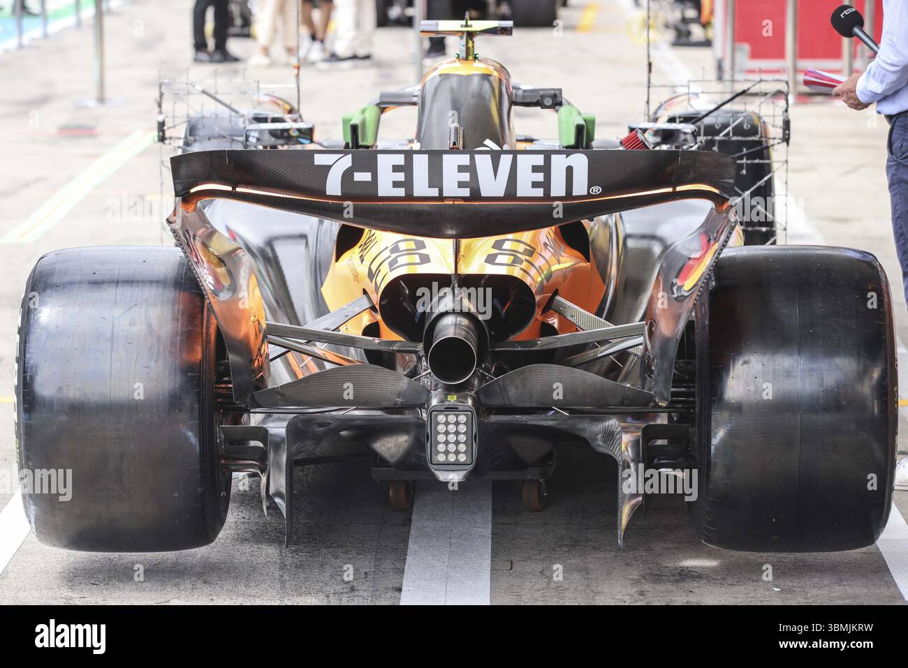McLaren F1 Team MCL39, mechanical detail rear difuser rear wing ...