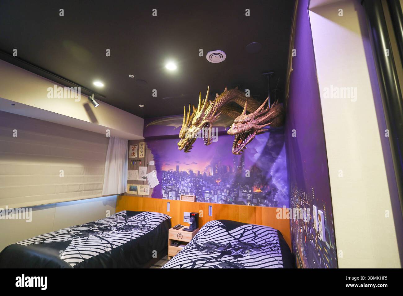 Godzilla vs. King Ghidorah Hotel Gracery Shinjuku, Press Preview -JPN- June  24, 2025, Hotel Gracery Shinjuku, located in Tokyo s Kabukicho  entertainment district, is celebrating its 10th anniversary since opening,  and has, image size:1300x956