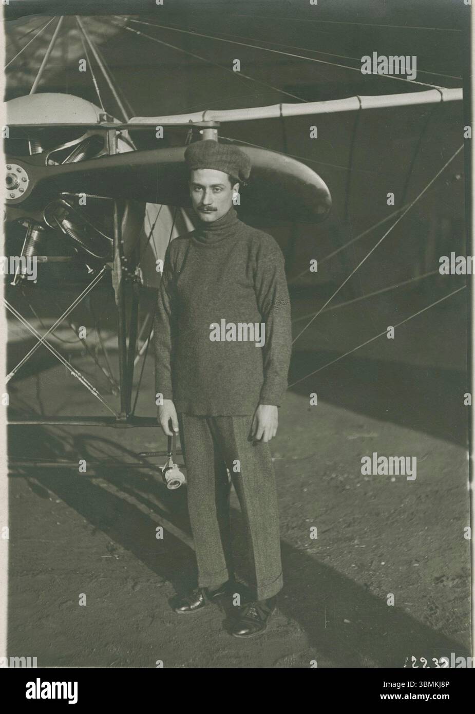 Military aviators hi-res stock photography and images - Alamy