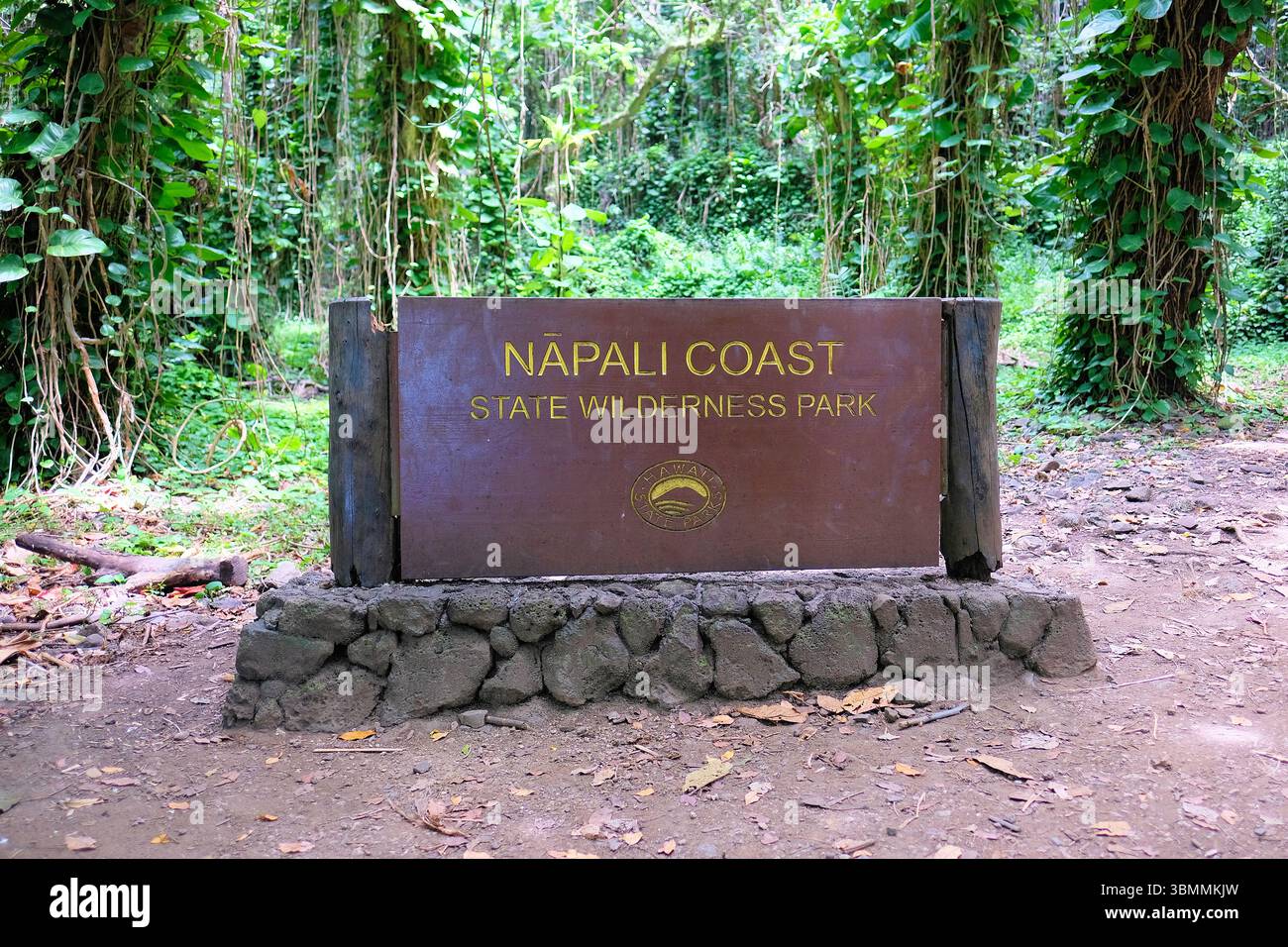 Sign at Nā Pali Coast State Park, a 6,175-acre state park in Kauai, Hawaii, near Ke'e Beach and the Kalalau Trail trailhead. Stock Photo