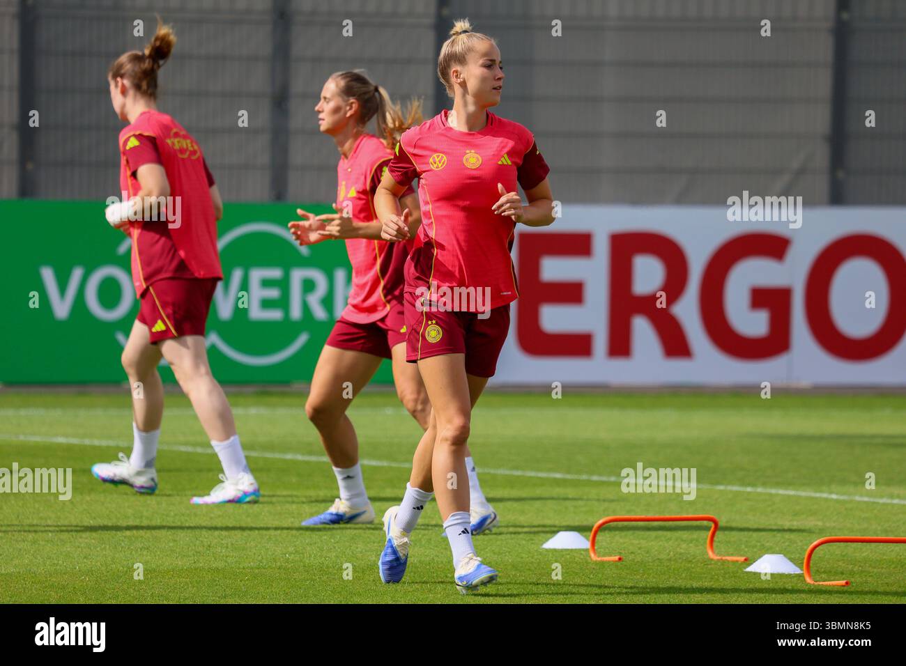 Herzogenaurach, Deutschland 27. Juni 2025: DFB - Fußball-Frauen ...