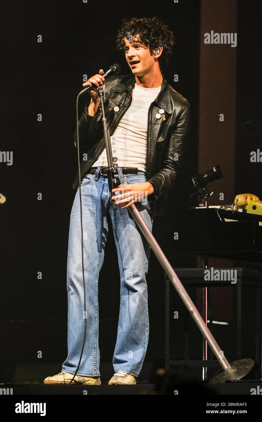 Matty Healy Von The 1975 Live Auf Dem Glastonbury Festival 2025 Auf Der 