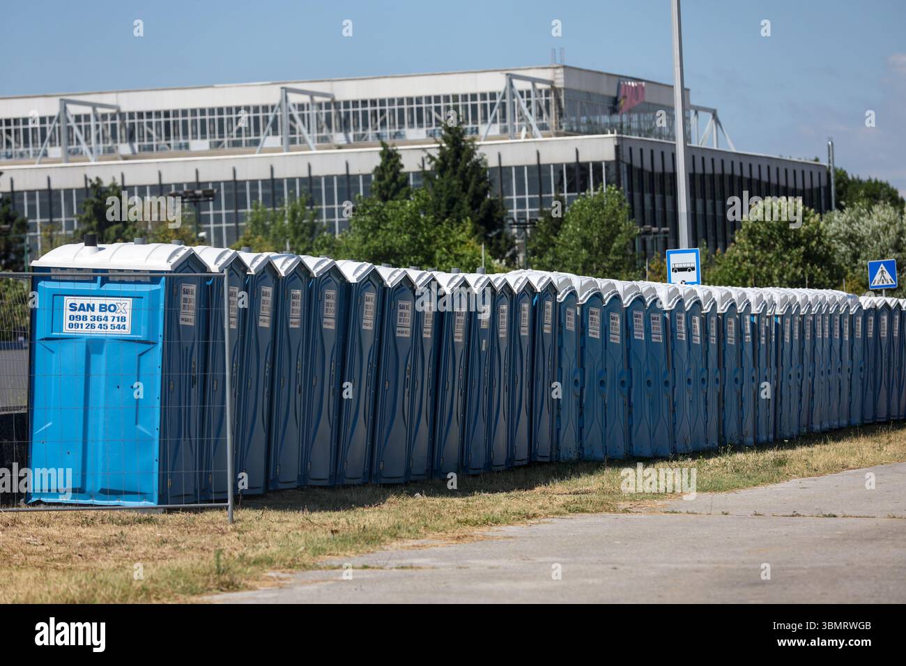 zagreb-croatia-28th-june-2025-final-prepartions-are-made-for-marko