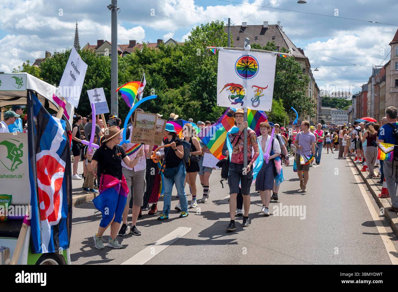 Muenchen, CSD Politparade, Hema Pride *** Munich, CSD political parade ...