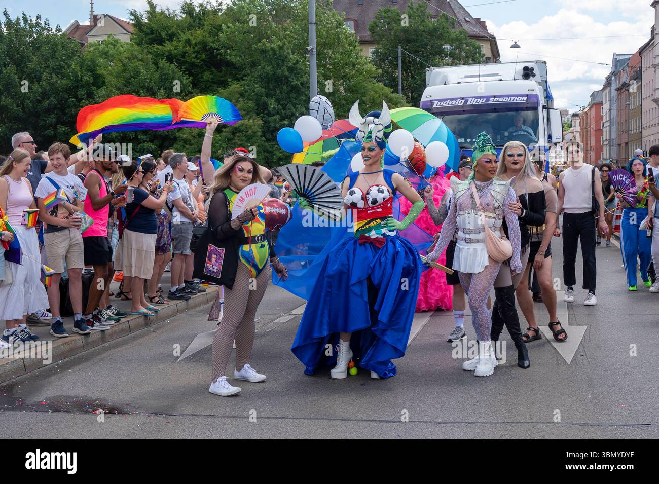 Muenchen, CSD Politparade, Glamazon Diversity-Netzwerke *** Munich, CSD ...