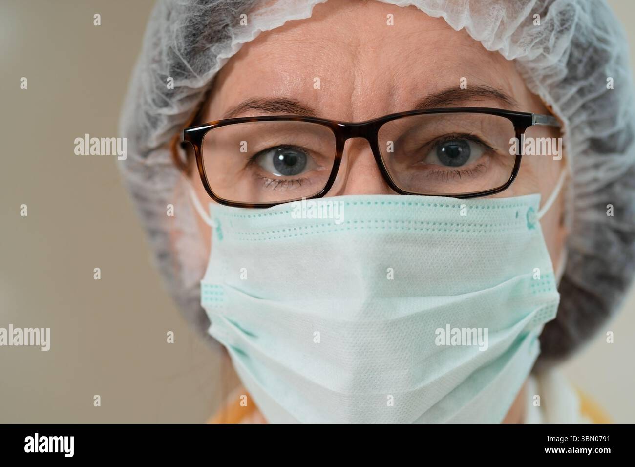 Uniform cap hi-res stock photography and images - Alamy